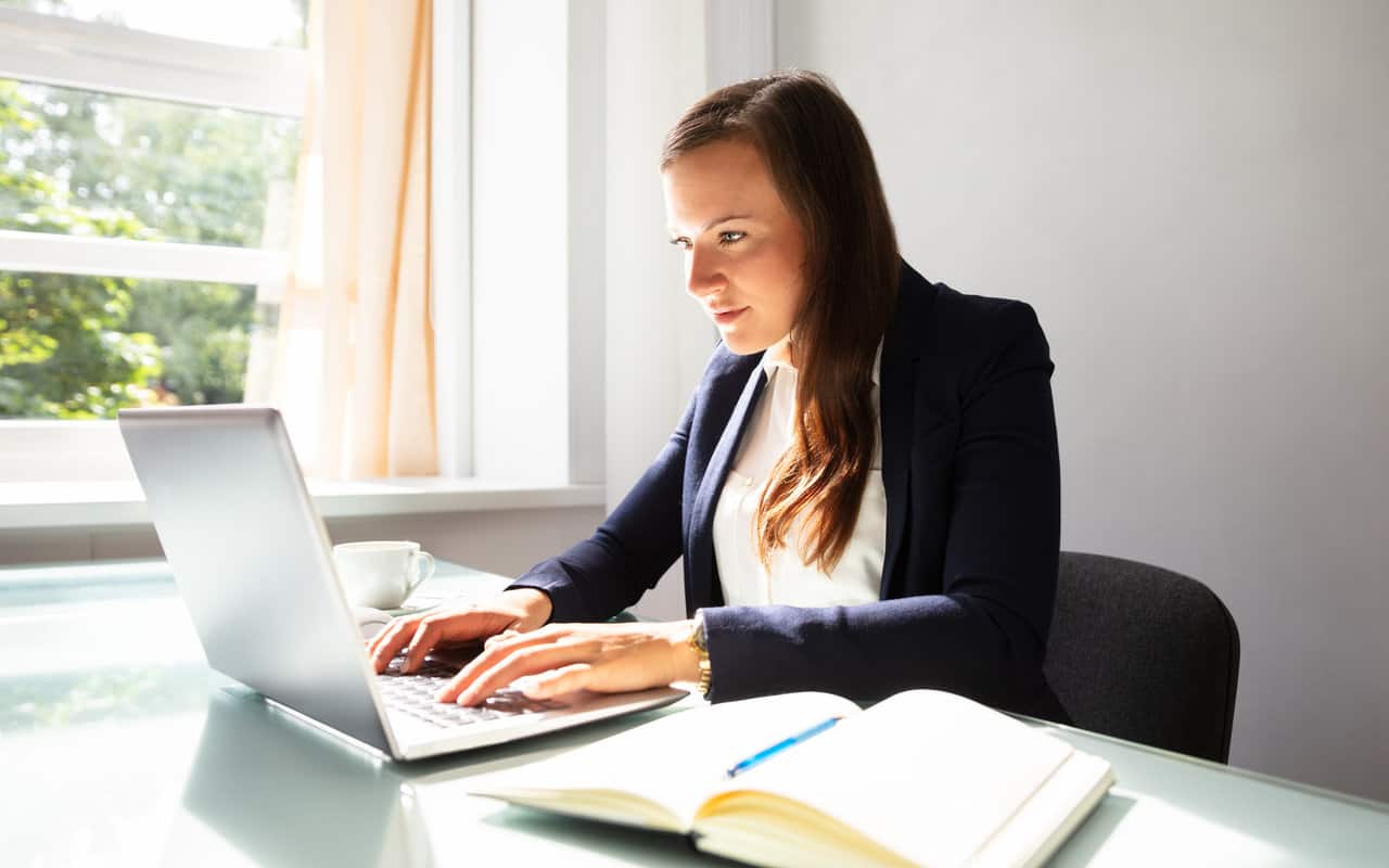 Hand Pain From Typing Is Happening More For Women Elna Cain
